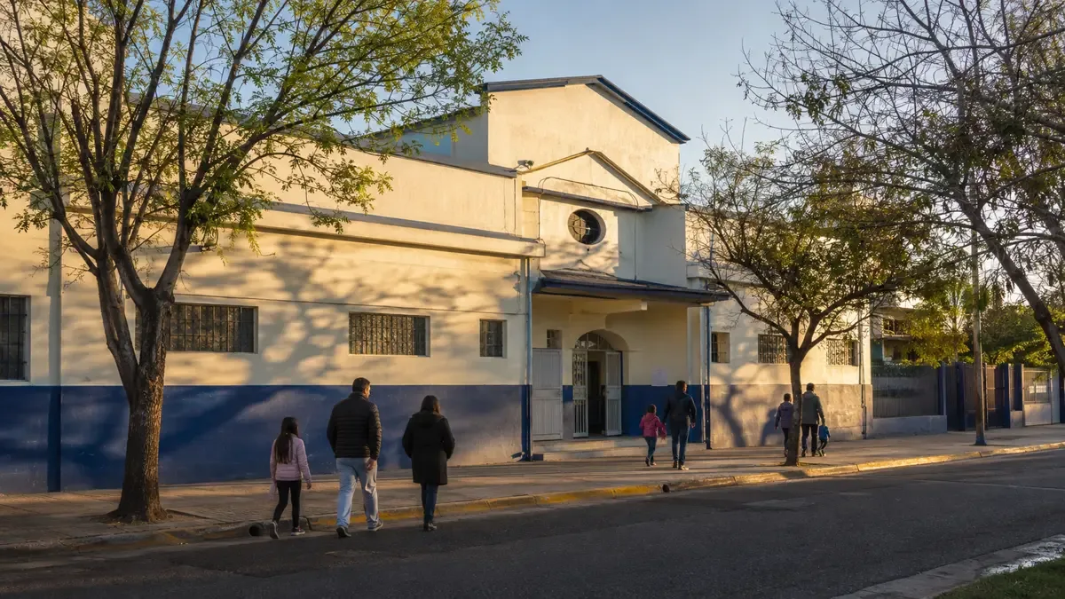 Por qué los clubes de barrio son parte de la vida lomense